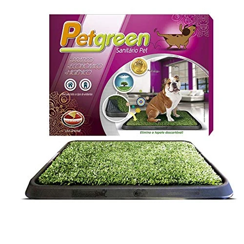 Sanitário Petgreen da Furacão Pet com grama sintética verde sobre bandeja preta, ao lado da caixa